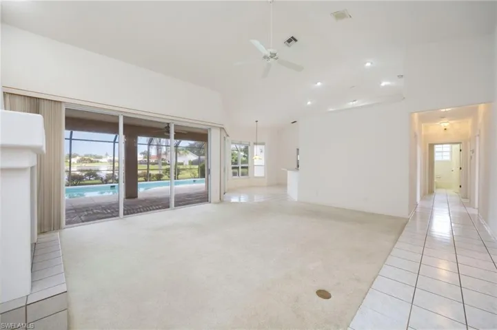 11223  Phoenix  WAY, Naples, FL 34119