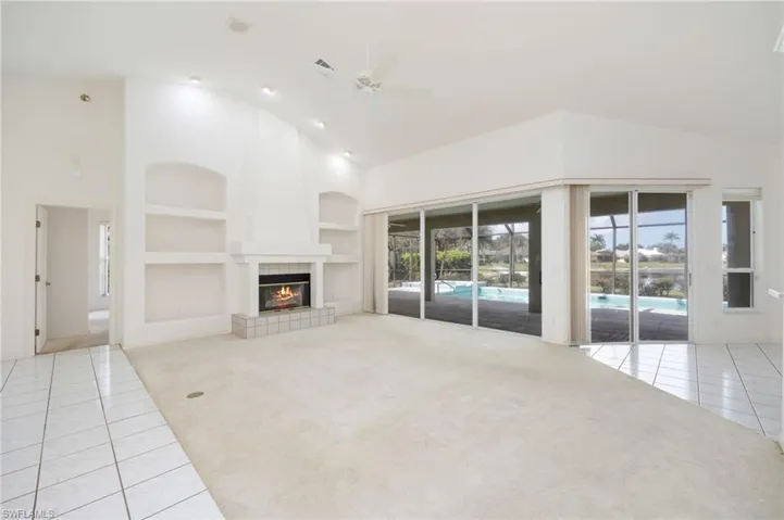 11223  Phoenix  WAY, Naples, FL 34119