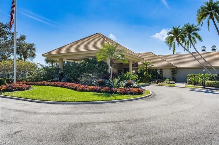 11223  Phoenix  WAY, Naples, FL 34119