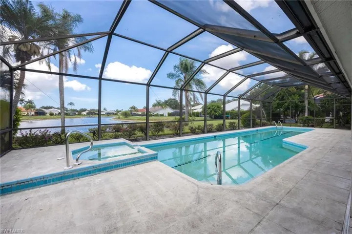 11223  Phoenix  WAY, Naples, FL 34119
