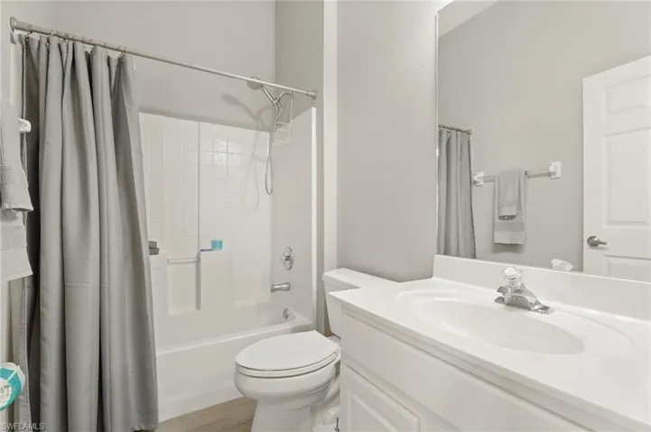15629  Beachcomber  AVE, Fort Myers, FL 33908