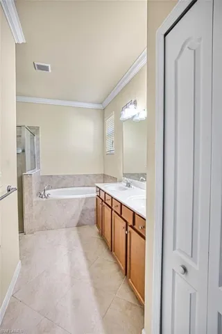 3576 Dandolo Cir, Cape Coral, Florida 33909