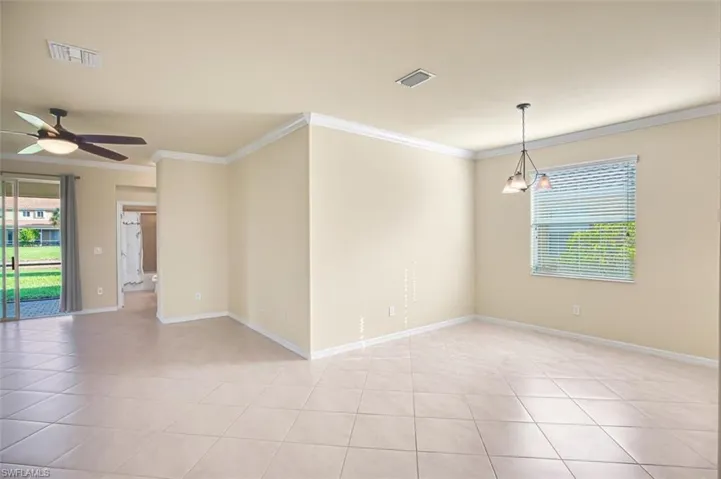 3576 Dandolo Cir, Cape Coral, Florida 33909