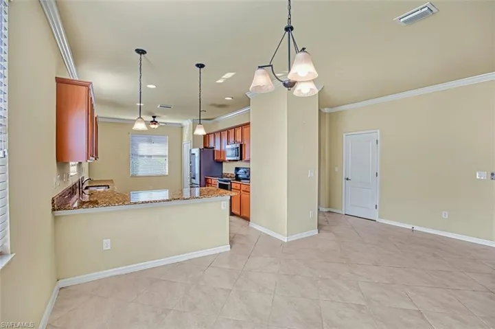 3576 Dandolo Cir, Cape Coral, Florida 33909