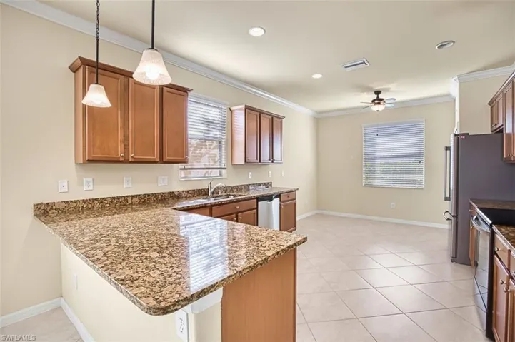 3576 Dandolo Cir, Cape Coral, Florida 33909