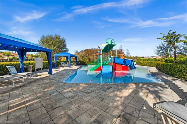 Kids splash pad