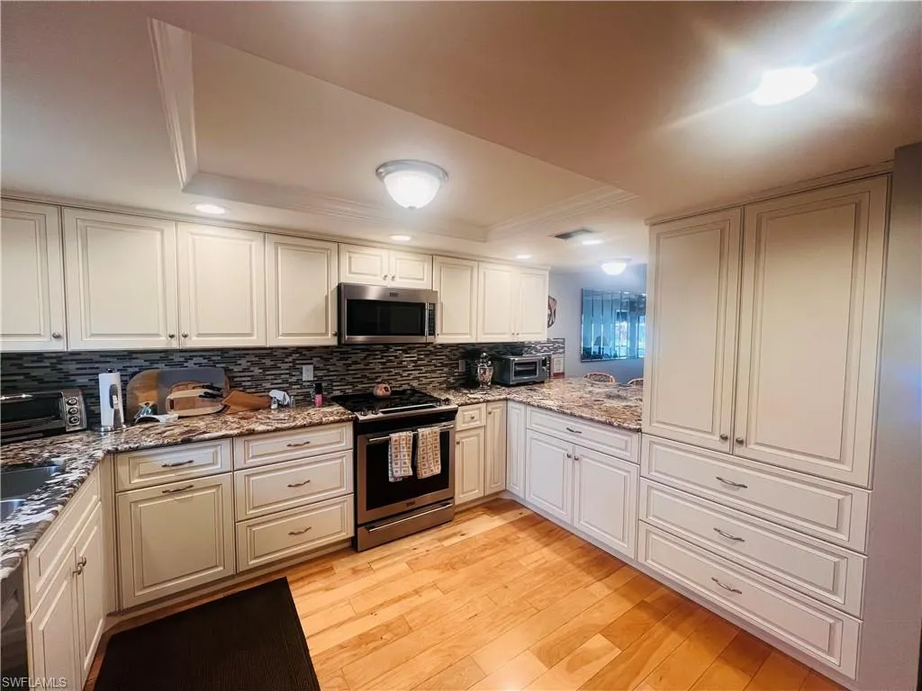 332 Charlemagne BLVD, Naples, FL 34112,224082653