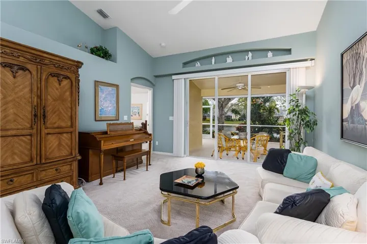 8160  Tauren  CT, Naples, FL 34119