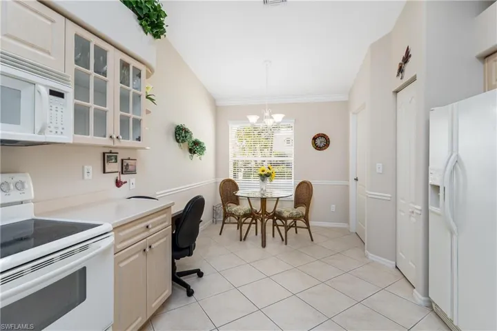 8160  Tauren  CT, Naples, FL 34119