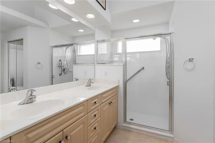 8160  Tauren  CT, Naples, FL 34119