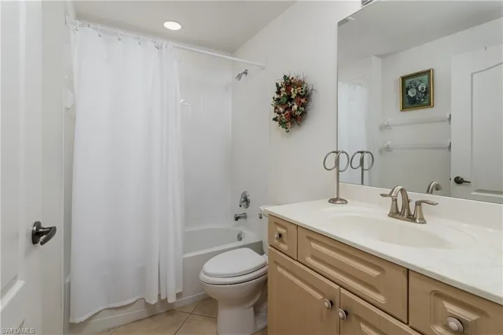 8160  Tauren  CT, Naples, FL 34119