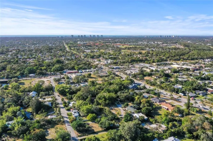 Birds eye view of property
