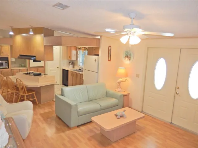 16168  Baton Rouge  CT, Fort Myers, FL 33908