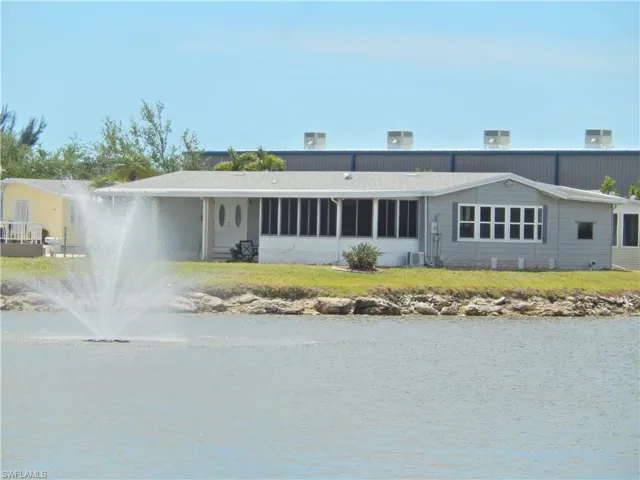 16168  Baton Rouge  CT, Fort Myers, FL 33908