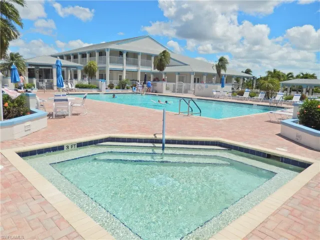 16168  Baton Rouge  CT, Fort Myers, FL 33908