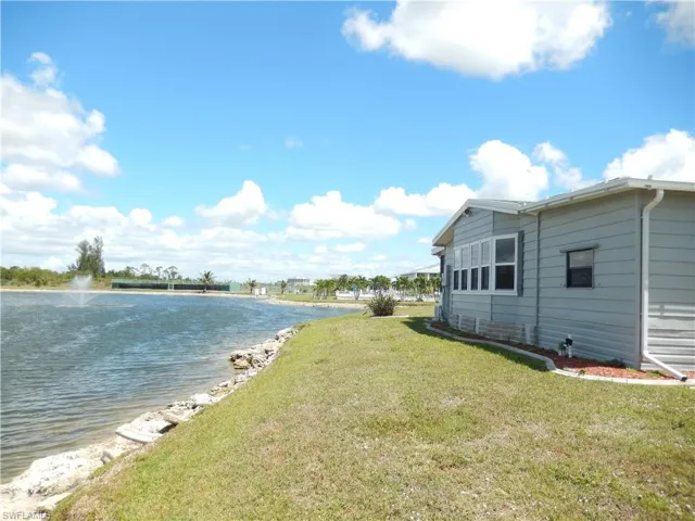 16168  Baton Rouge  CT, Fort Myers, FL 33908