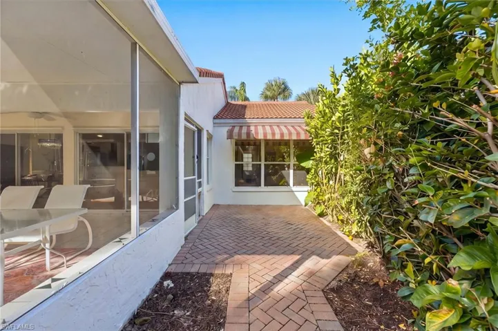 7666 Mill Stream Dr, Naples, Florida 34109
