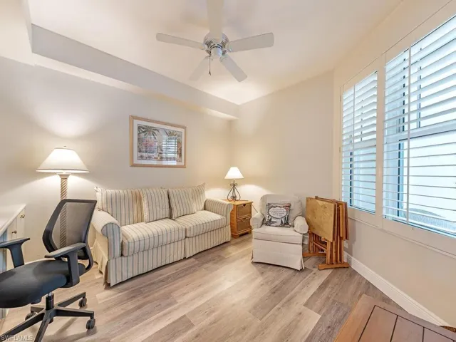 420  Cove Tower  DR, Naples, FL 34110