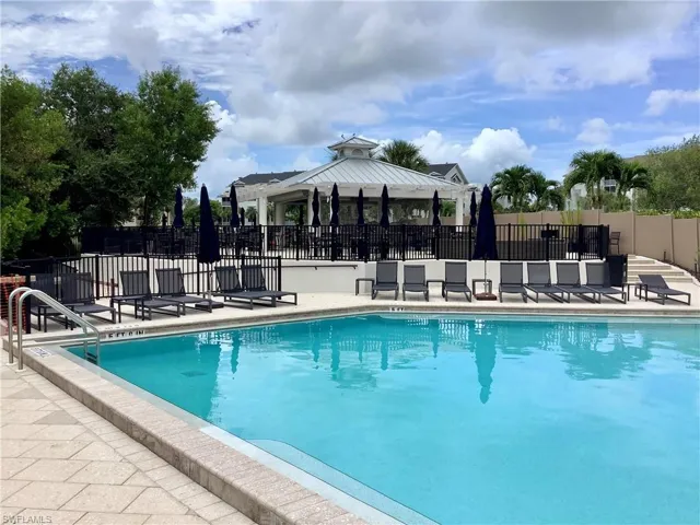 420  Cove Tower  DR, Naples, FL 34110