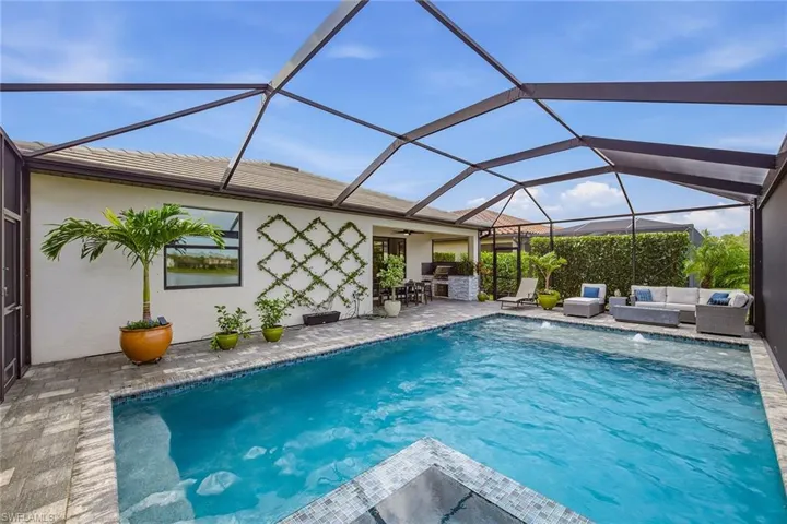 9396 Glenforest Dr, Naples, Florida 34120