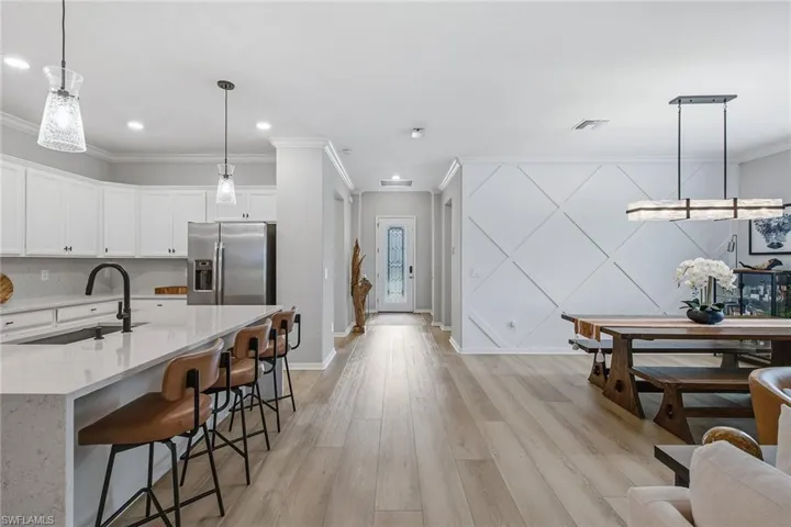 9396 Glenforest Dr, Naples, Florida 34120