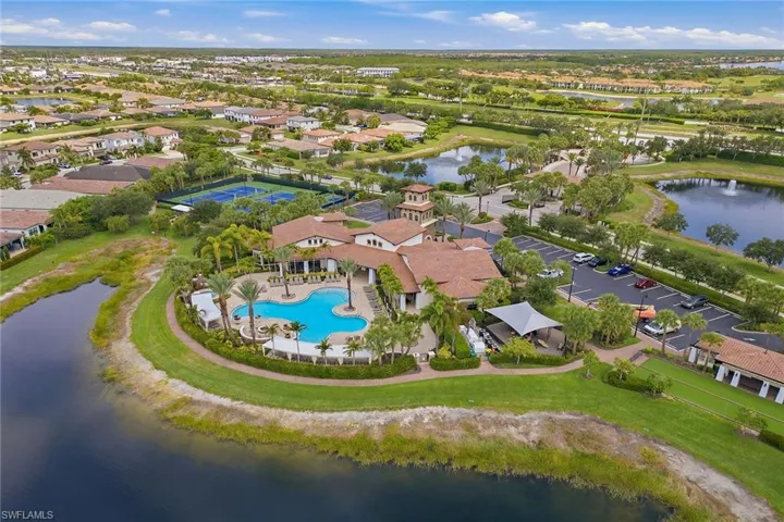 9396 Glenforest Dr, Naples, Florida 34120