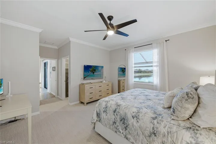 9396 Glenforest Dr, Naples, Florida 34120