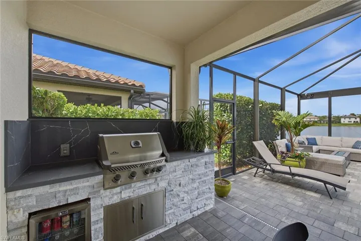 9396 Glenforest Dr, Naples, Florida 34120
