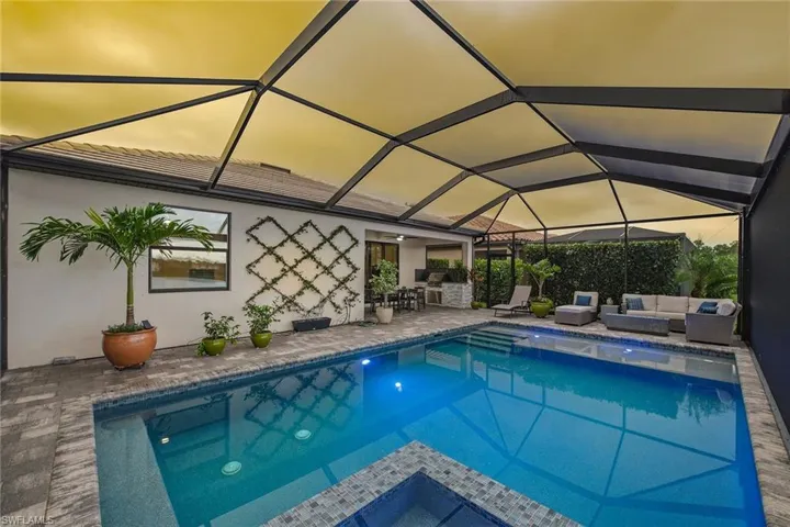 9396 Glenforest Dr, Naples, Florida 34120