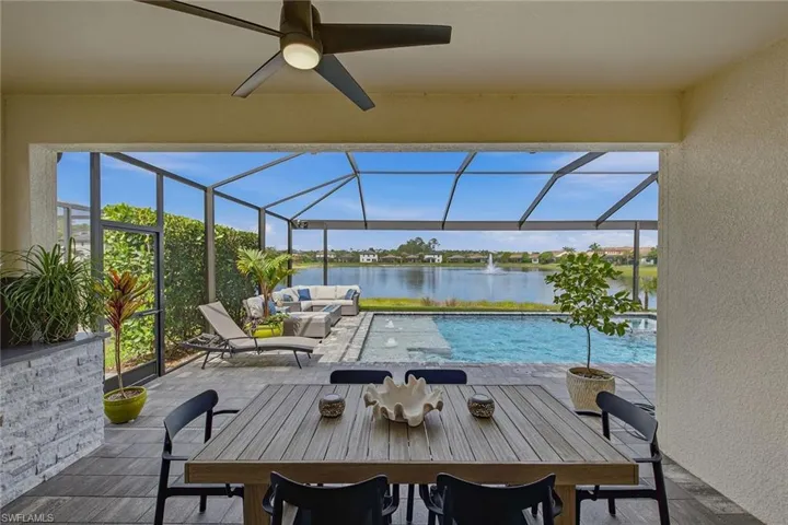 9396 Glenforest Dr, Naples, Florida 34120
