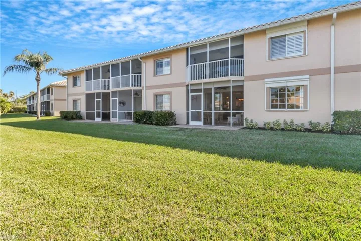 9035  Michael  CIR, Naples, FL 34113