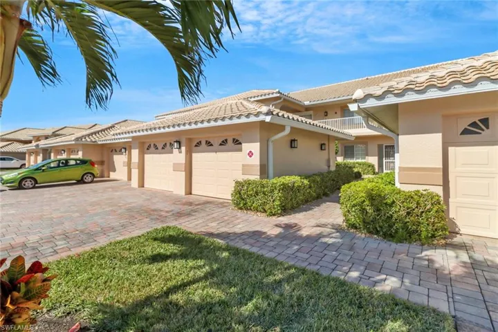 9035  Michael  CIR, Naples, FL 34113