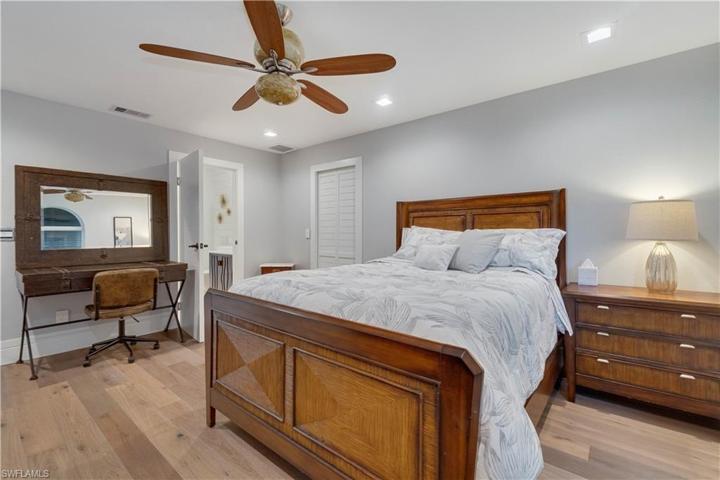 Bedroom with walk in closet and ensuite Jack and Jill Bathroom.