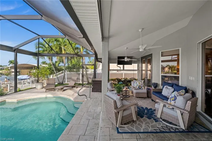 Large outdoor lanai with plenty of under ceiling living space