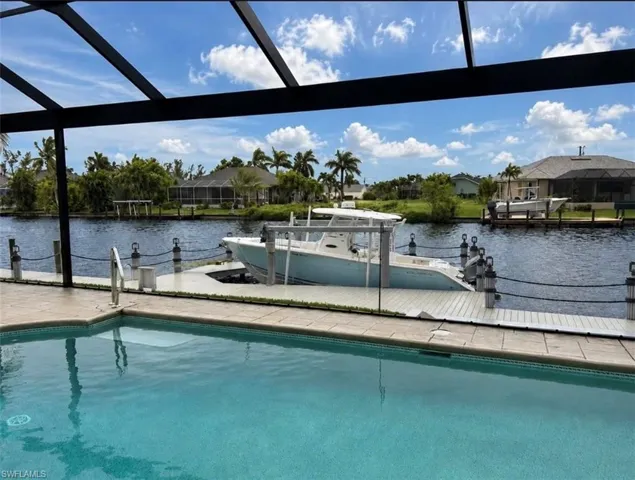 Hop on your boat and enjoy the day on the water - 10,000 pound boat lift