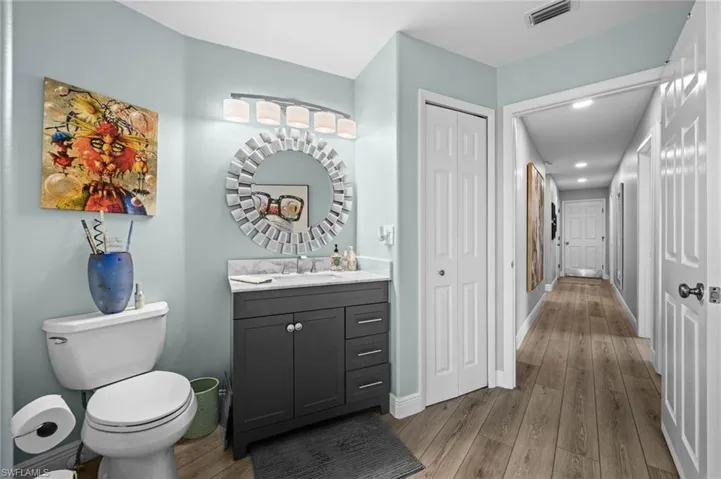 Plenty of room for guests in the 2nd bath