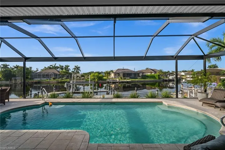Large picture window pool cage - Picture Perfect!