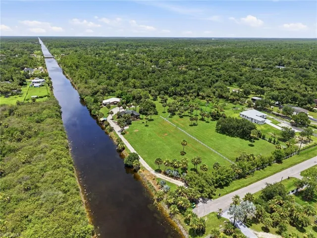 Private Canal