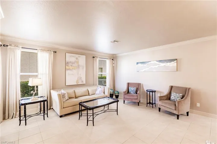 3573 Malagrotta Cir, Cape Coral, Florida 33909