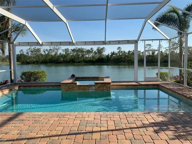 3573 Malagrotta Cir, Cape Coral, Florida 33909
