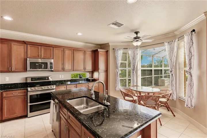 3573 Malagrotta Cir, Cape Coral, Florida 33909