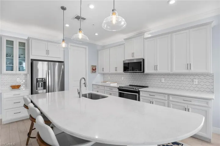 4620 Arboretum Cir 201, Naples, Florida 34112