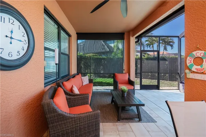 under cover lanai area with privacy screen