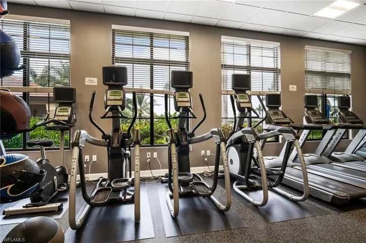 1347  Kendari  TER, Naples, FL 34113