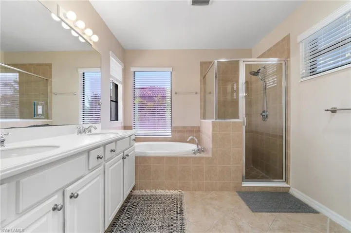 1347  Kendari  TER, Naples, FL 34113