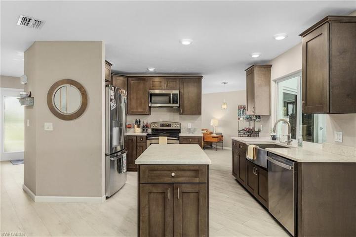 17524 Laurel Valley RD, FORT MYERS FL 33967