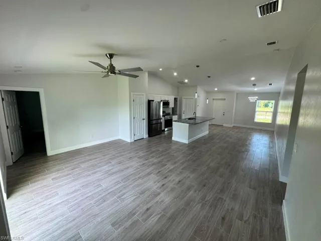 3707 32nd St Sw, Lehigh Acres, Florida 33976