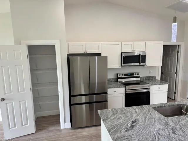 3707 32nd St Sw, Lehigh Acres, Florida 33976