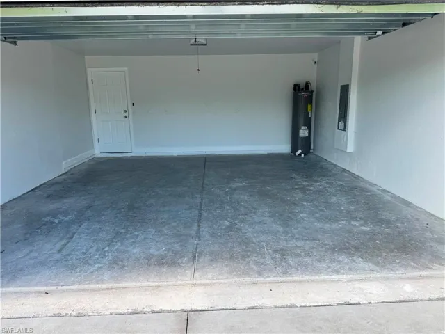 3707 32nd St Sw, Lehigh Acres, Florida 33976
