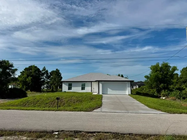 3707 32nd St Sw, Lehigh Acres, Florida 33976